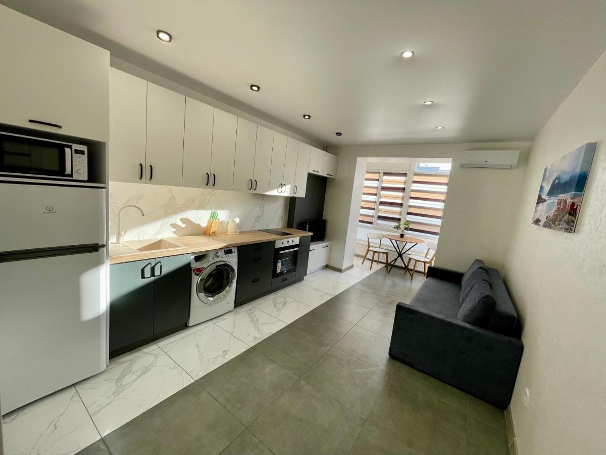 Apartment Premium In Center Ivano-Frankivszk Kültér fotó